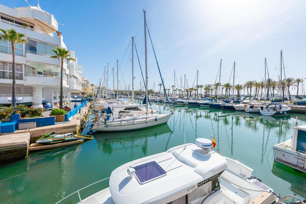 Atico Puerto Marina First Island With Sea Views And Rooftop Pool Benalmadena Bagian luar foto