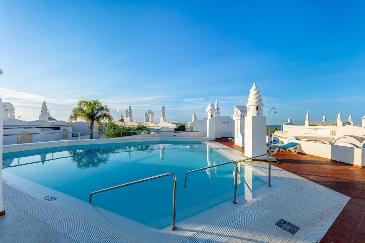 Atico Puerto Marina First Island With Sea Views And Rooftop Pool Benalmadena Bagian luar foto